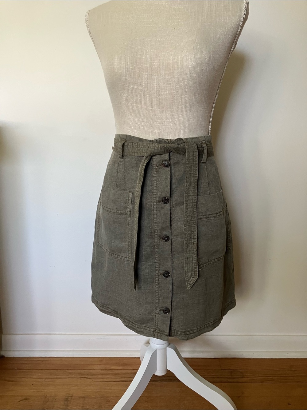 C&C California Olive Button-Front Skirt with Tie Waist